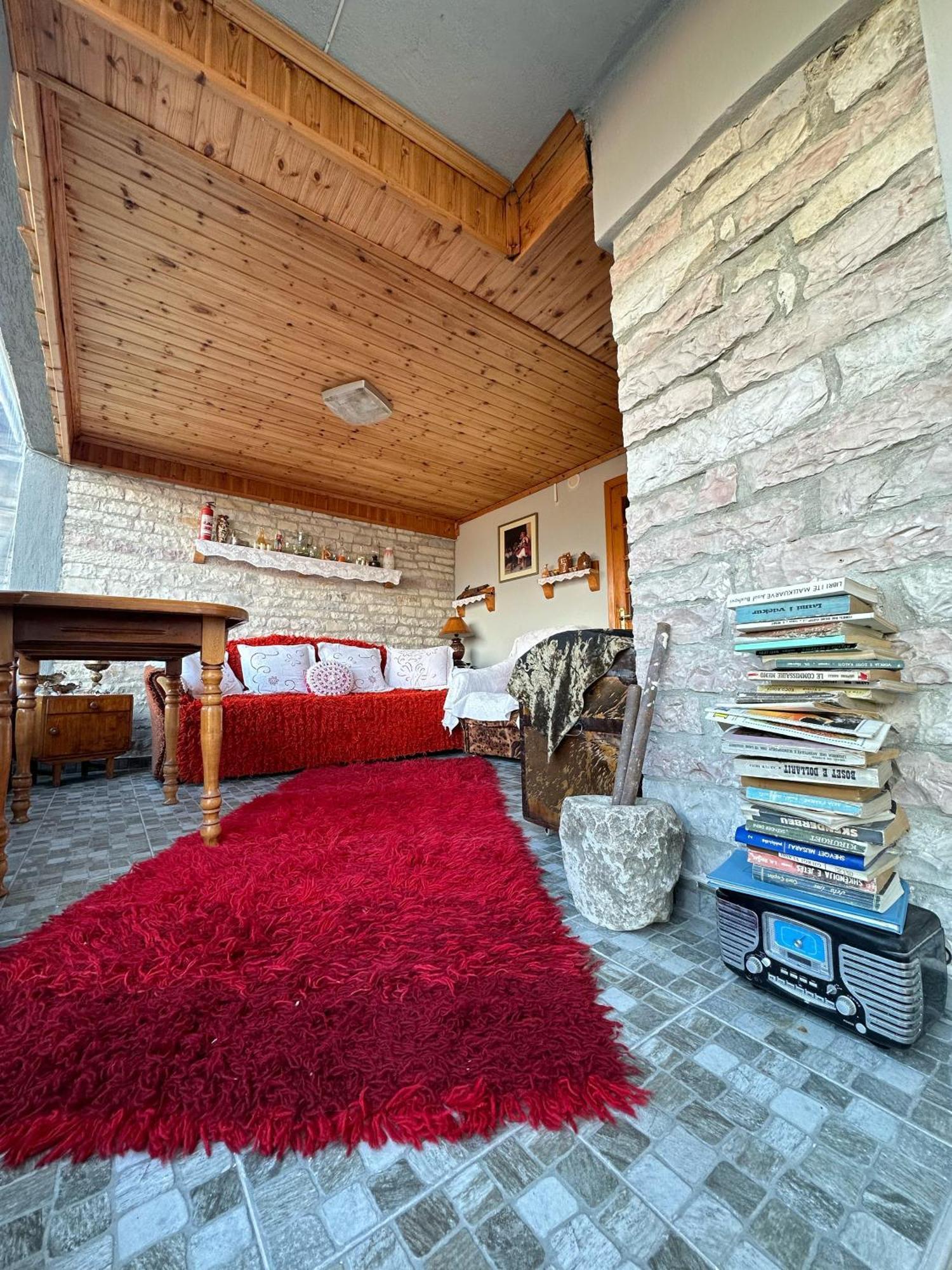 "Mani Guest House" Gjirokaster Exterior photo