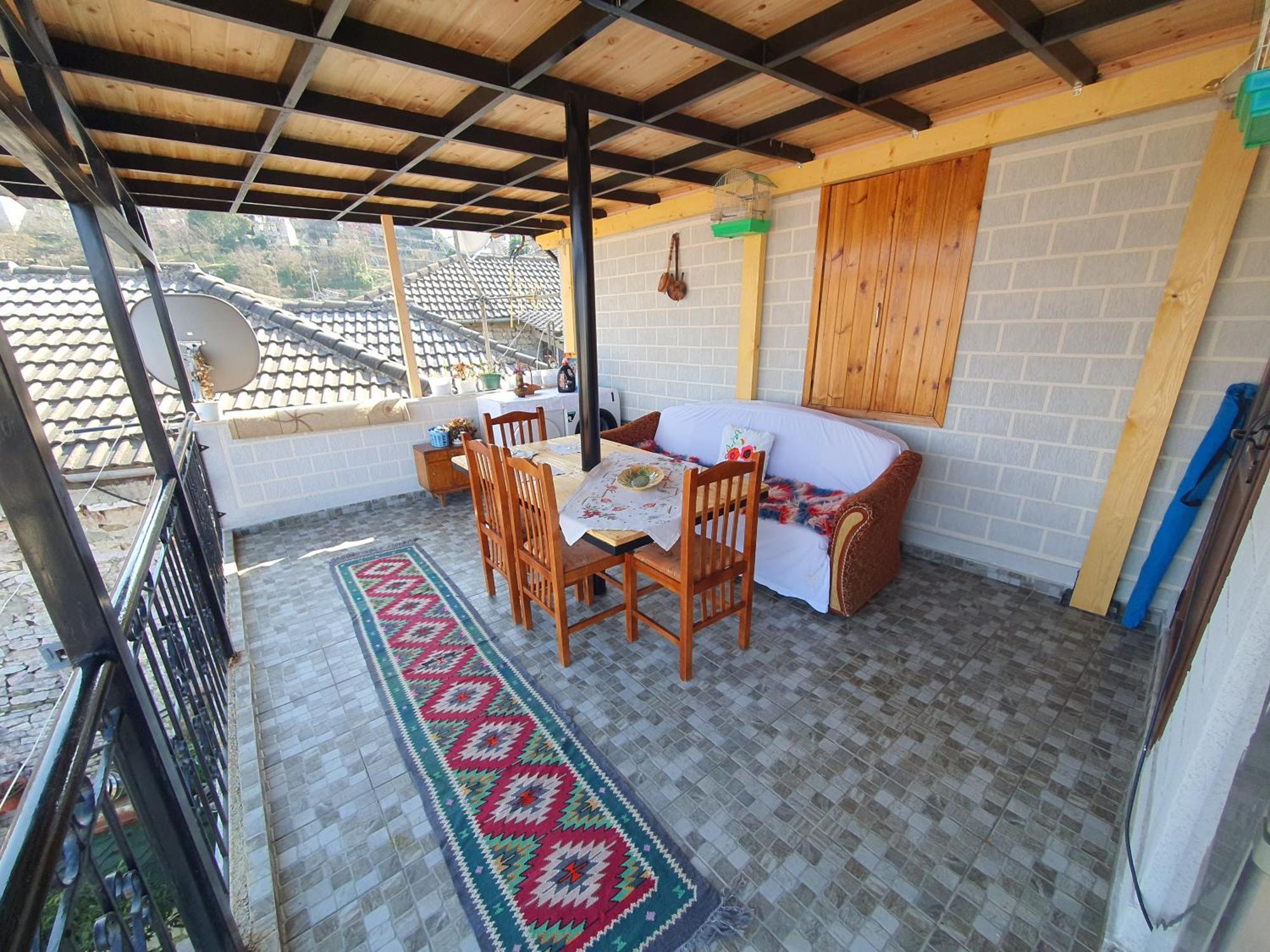 "Mani Guest House" Gjirokaster Exterior photo